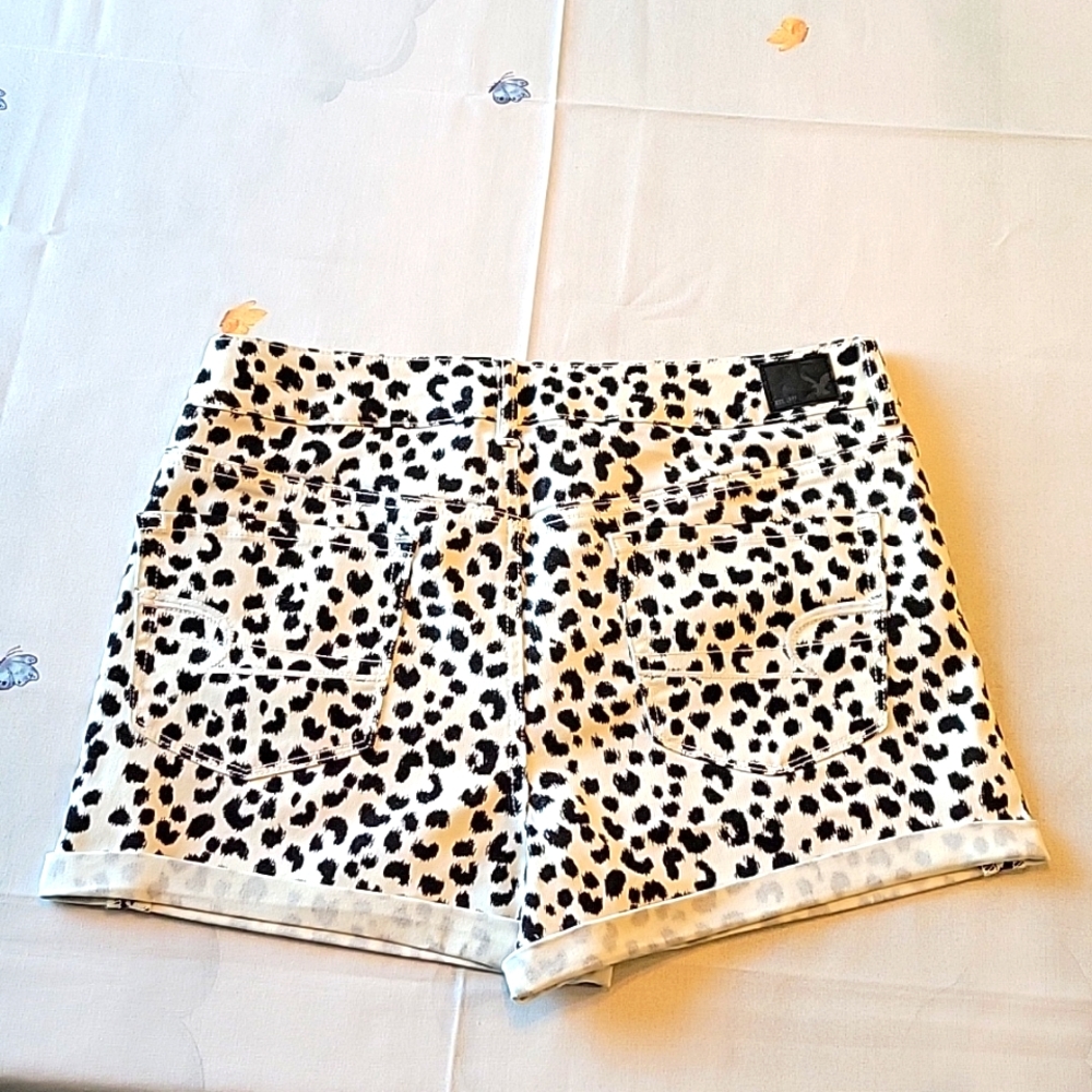 American Eagle Outfitters, 12, White/Black Chettah, Super Hi-Rise Shortie